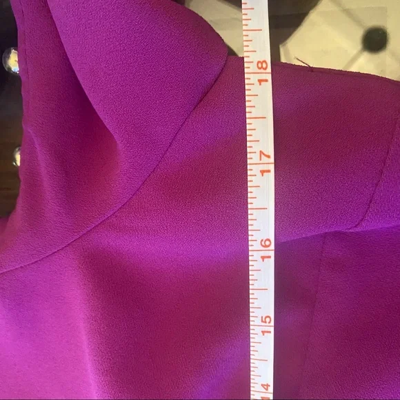 Trina Turk Amor Cold Shoulders Magenta Top Size S - Picture 9 of 11